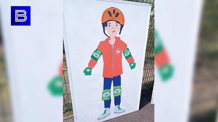 Мурманских школьников обучают безопасному движению на велосипеде