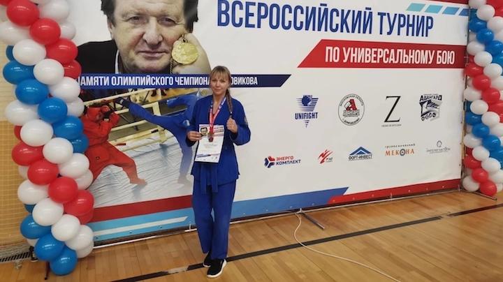 Универсальный боец Евгения Пороскун из Североморска стала мастером спорта
