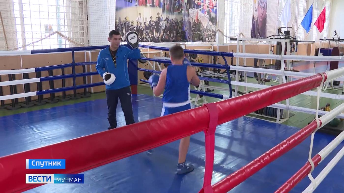 &quot;Я — патриот!&quot;: смелый боец и опытный боксер Дархан Досанов учит морпехов и растит чемпионов