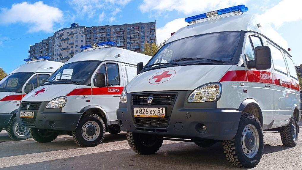 В ЗАТО Александровск направили три новых автомобиля скорой помощи