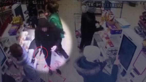 Житель Гаджиево заработал уголовное дело за кражу телефона