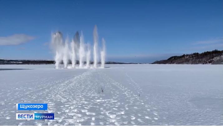 Масштабные учения МЧС с подрывом льда прошли на Щукозере