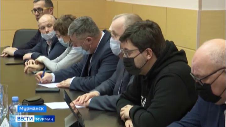 Депутаты Мурманской облдумы провели рабочую встречу с руководством города