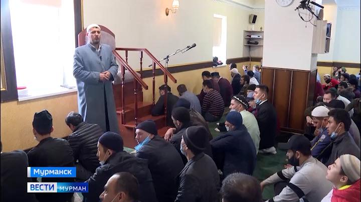 Десятки тысяч мусульман отметили праздник Ураза-байрам в Кольском Заполярье