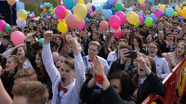 В Мурманске на площади Пять углов 25 мая прозвенит последний звонок