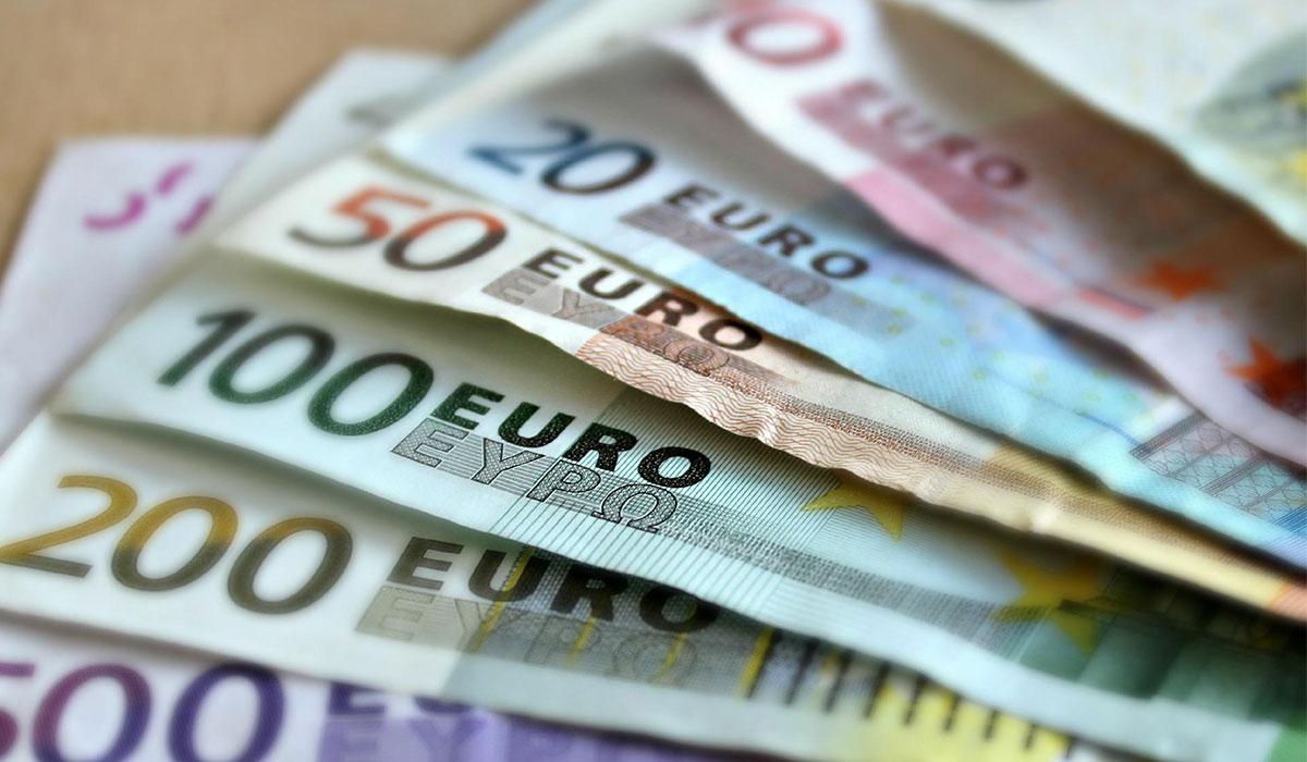Курс евро превысил 70 рублей