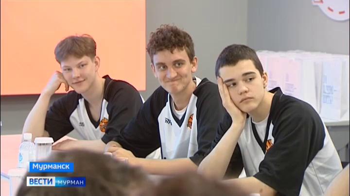 Андрей Чибис встретился с юношеской сборной Мурманской области «Севербаскет»