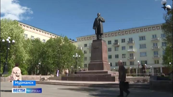 Плитки в мурманском сквере у памятника Ленину не пережили зиму