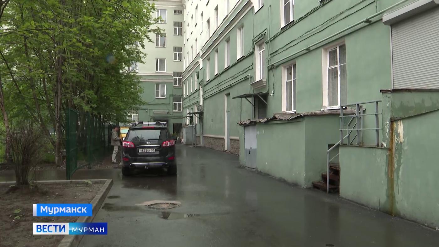 В Мурманске проверили работу подрядчиков, которые ремонтируют дворы