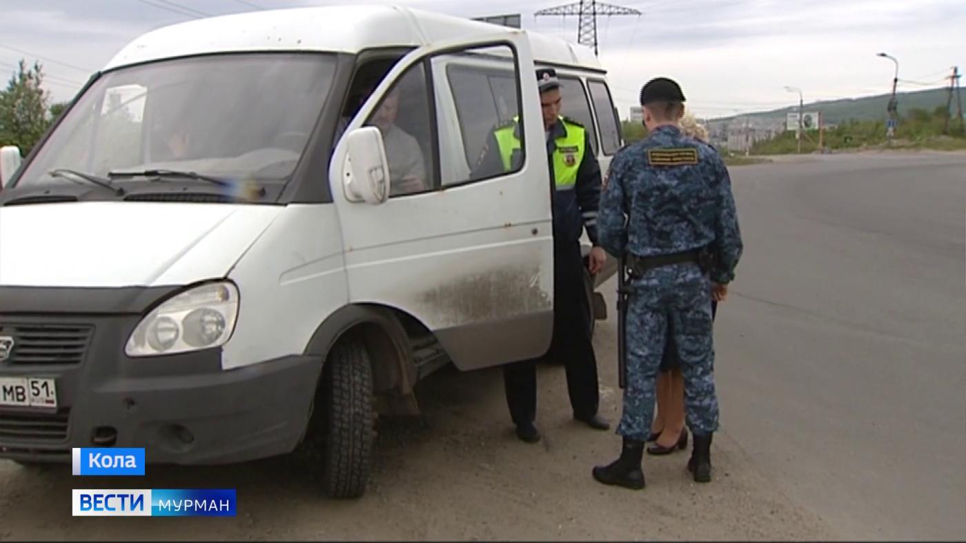 Во время рейда в Коле приставы и полицейские поймали нарушителя с долгом полмиллиона рублей