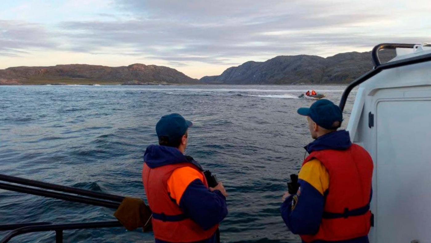Спасатели Мурманской области ищут двух рыбаков в районе Верхнетуломского водохранилища