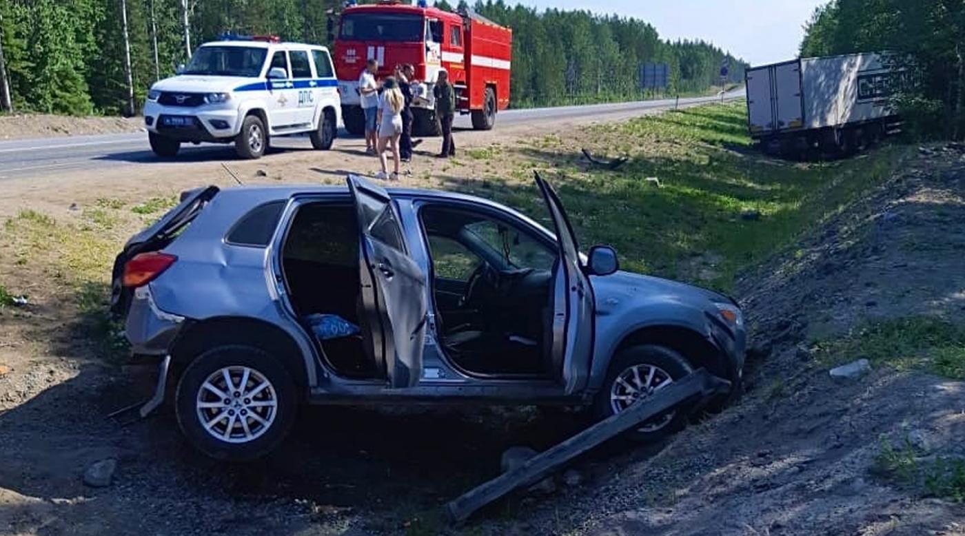 Два человека пострадали в аварии в районе Полярных Зорь - Новости Мурманска  и области - ГТРК «Мурман»