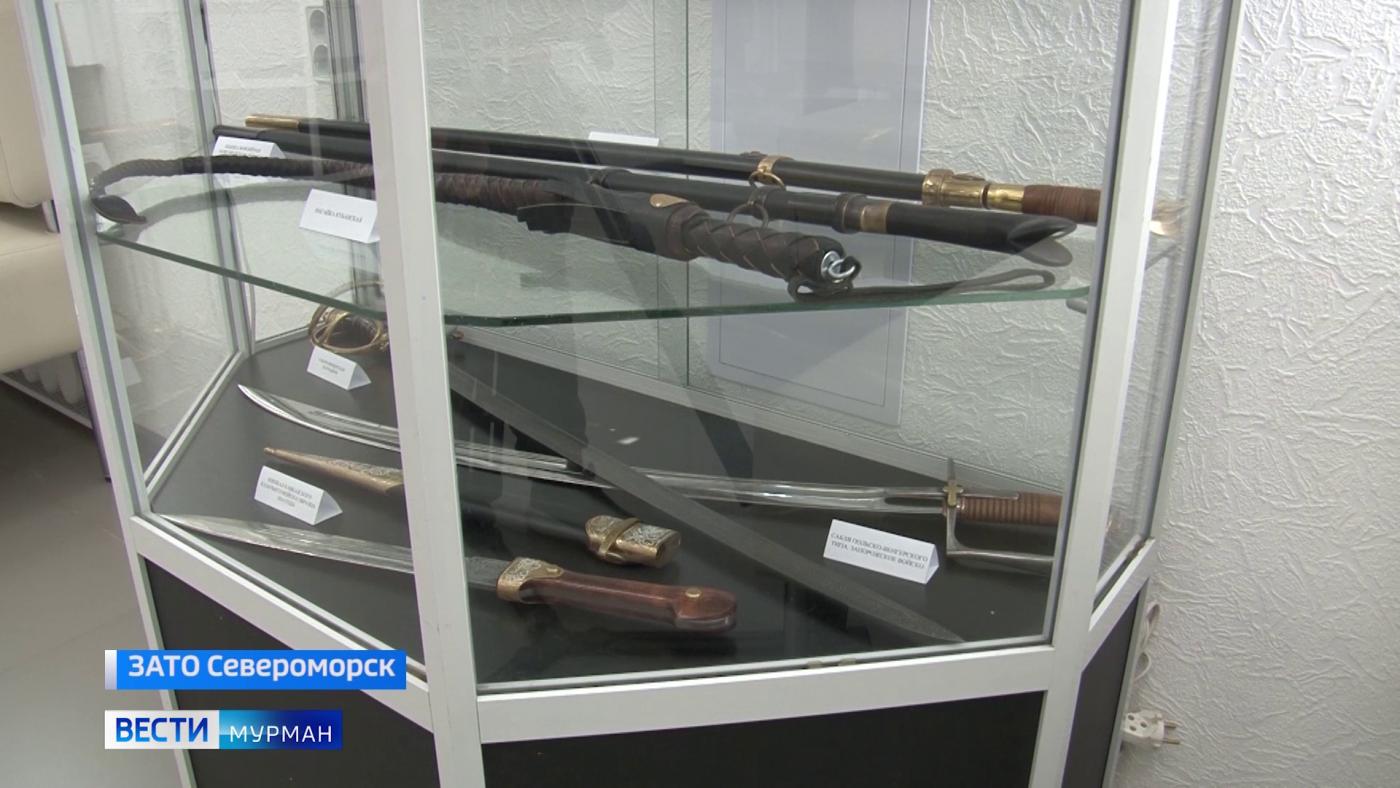 Выставку аутентичного оружия и справы казаков открыли в Североморске