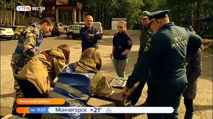 В Мурманской области 100 волонтеров учились у спасателей