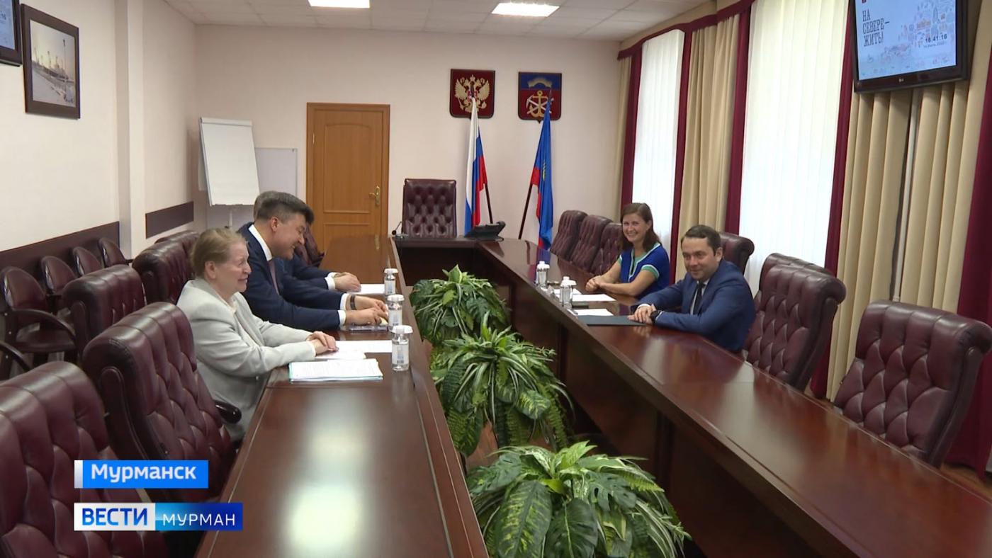 Андрей Чибис провел рабочую встречу с новым управляющим мурманским отделением Банка России