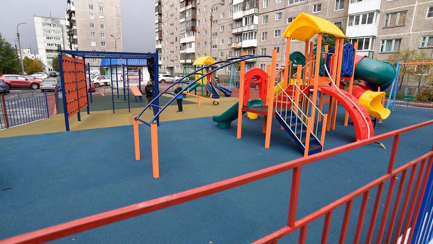 В Мурманской области завершено благоустройство дворов 35 многоквартирных домов
