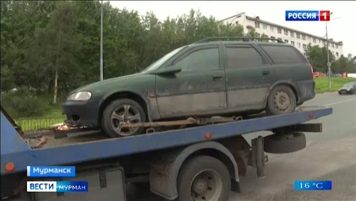 С начала года из Ленинского округа Мурманска вывезли 100 брошенных автомобилей