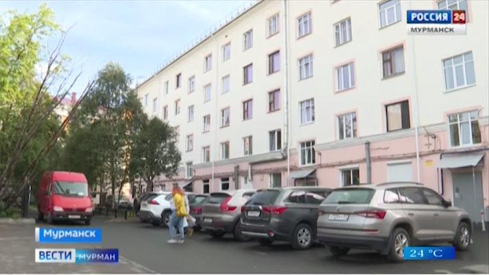 В Мурманске на улице Егорова отремонтировали двор 