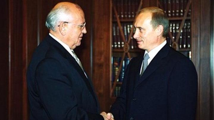Владимир Путин: Михаил Горбачев стремился предложить свои решения назревших проблем