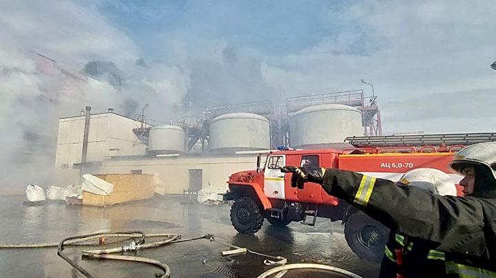 В ликвидации пожара на промплощадке комбината в Мончегорске задействован 101 человек
