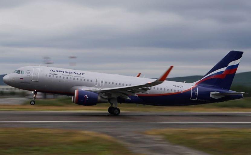 Сообщение о минировании самолета в аэропорту Мурманска оказалось ложным
