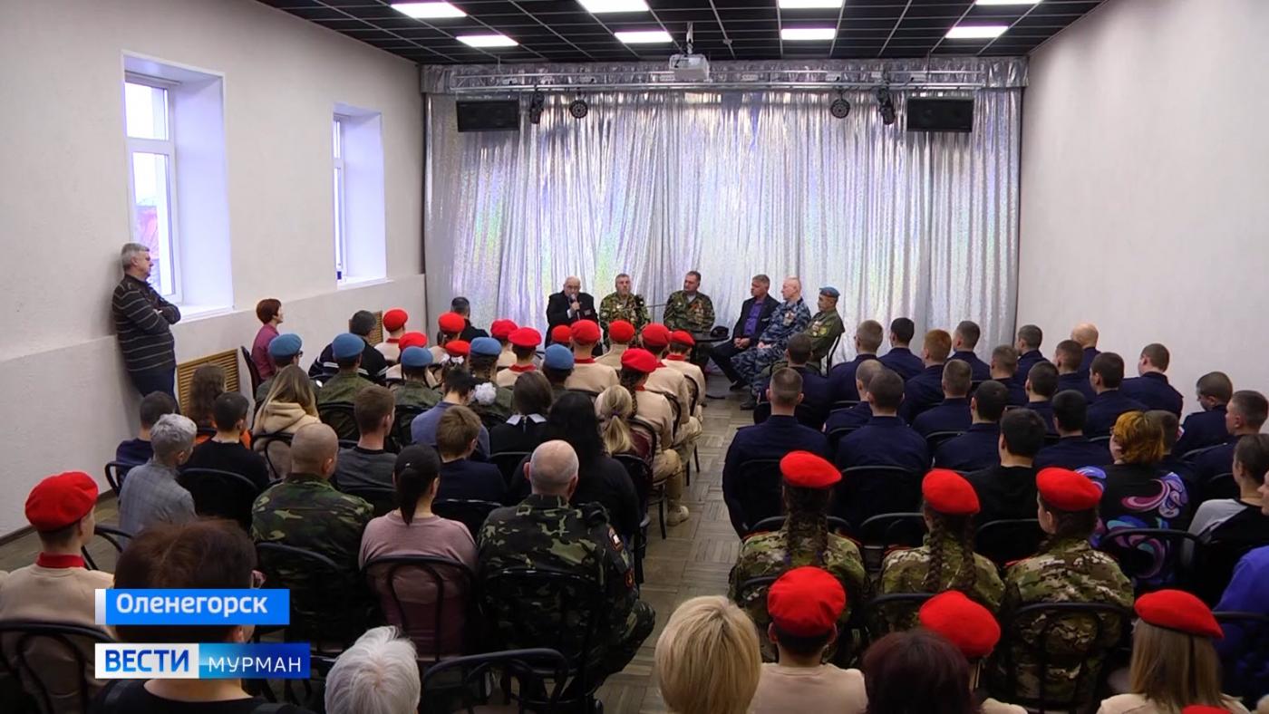 В Оленегорске прошел 26-й областной фестиваль солдатской песни