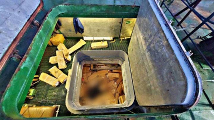 На судне в рыбном порту Мурманска обнаружили тело мужчины