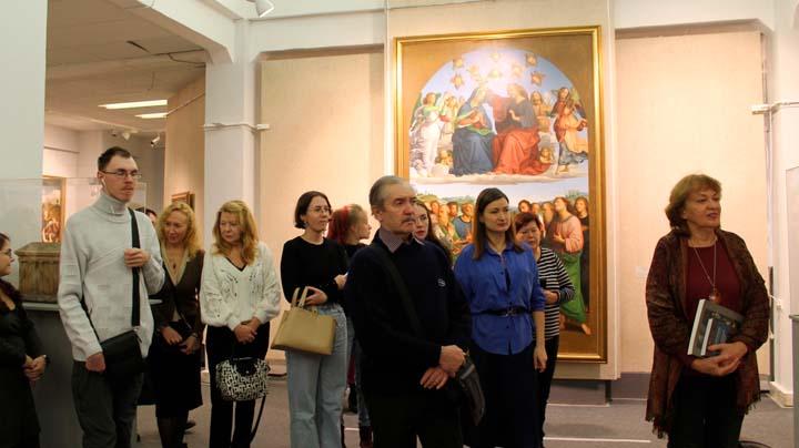 В Мурманском областном художественном музее открыли выставку «Рафаэль.Версии»
