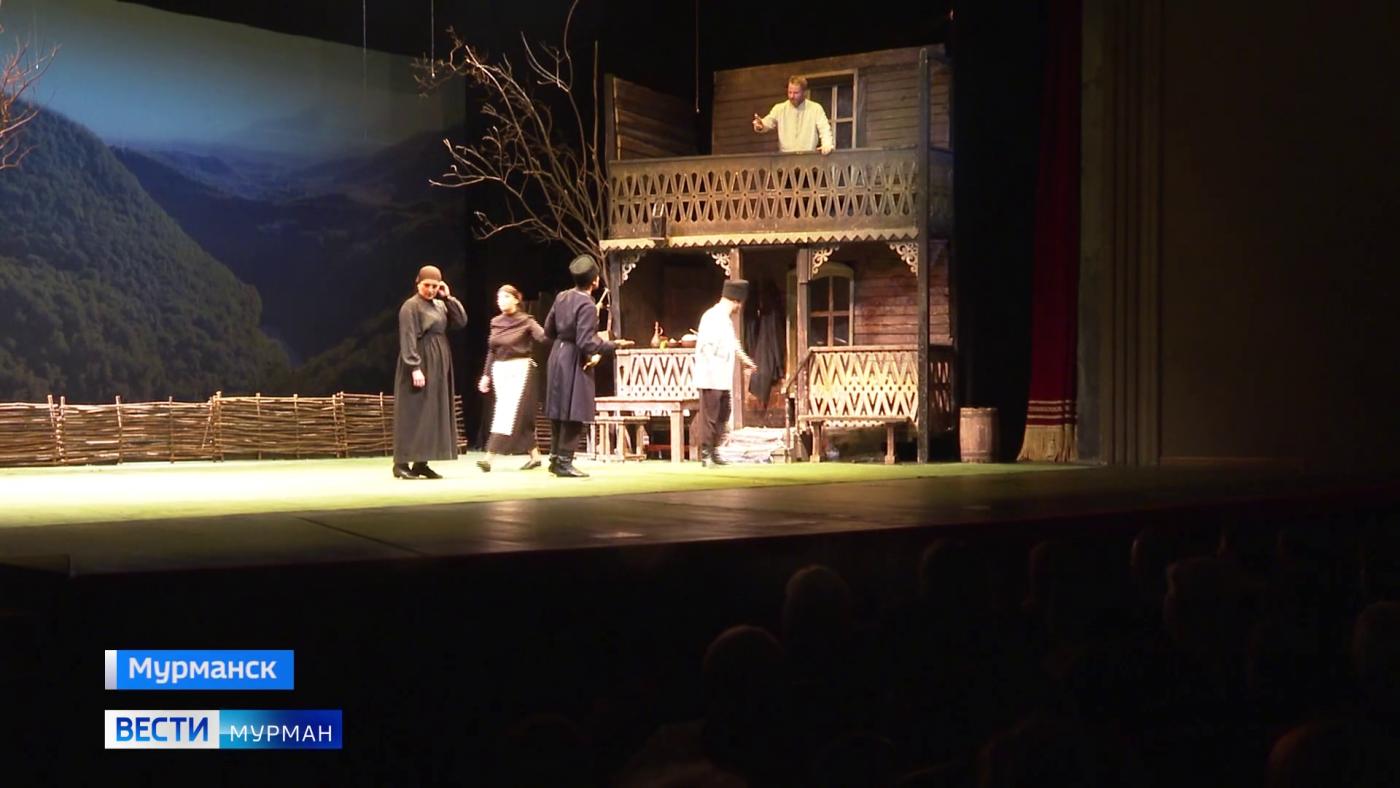 Актеры из пермского театра «У Моста» выступили на сцене Мурманского драмтеатра