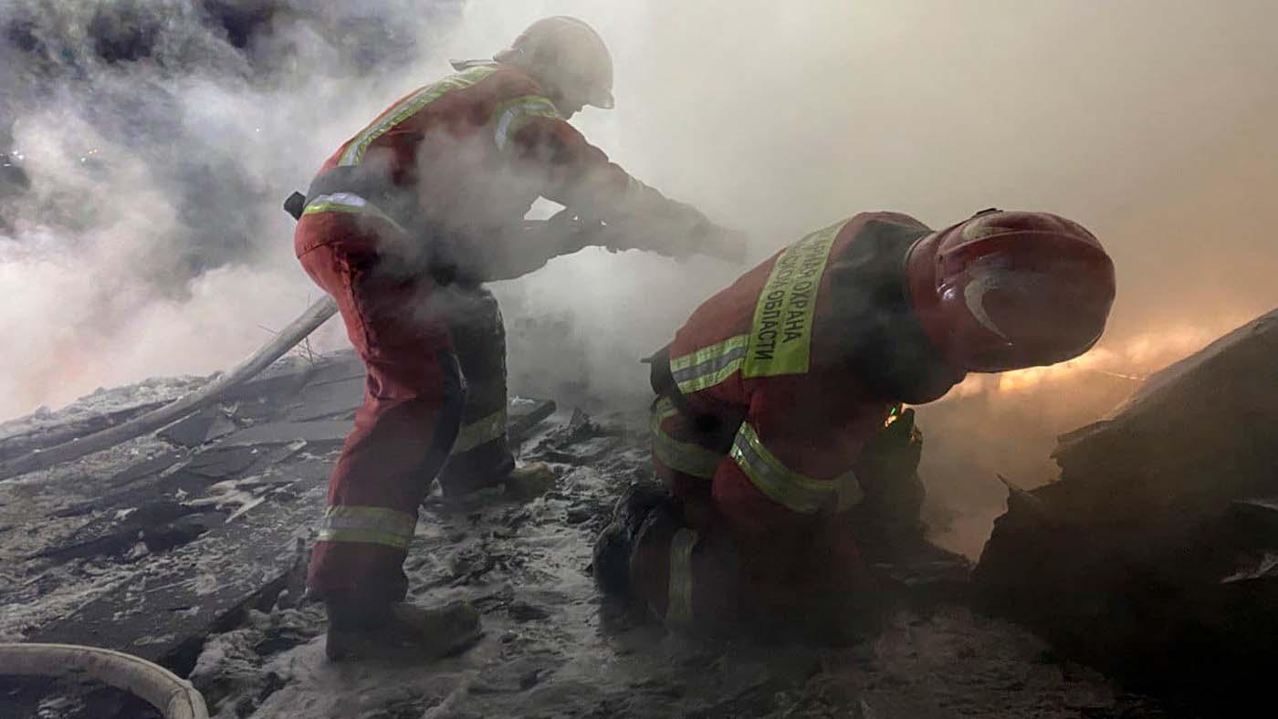 Пожар в автосервисе на Осипенко в Мурманск ликвидирован
