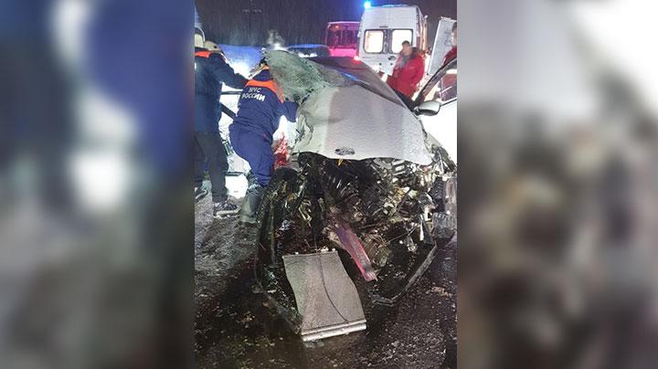 Водитель Kia погиб в результате лобового столкновения под Кировском