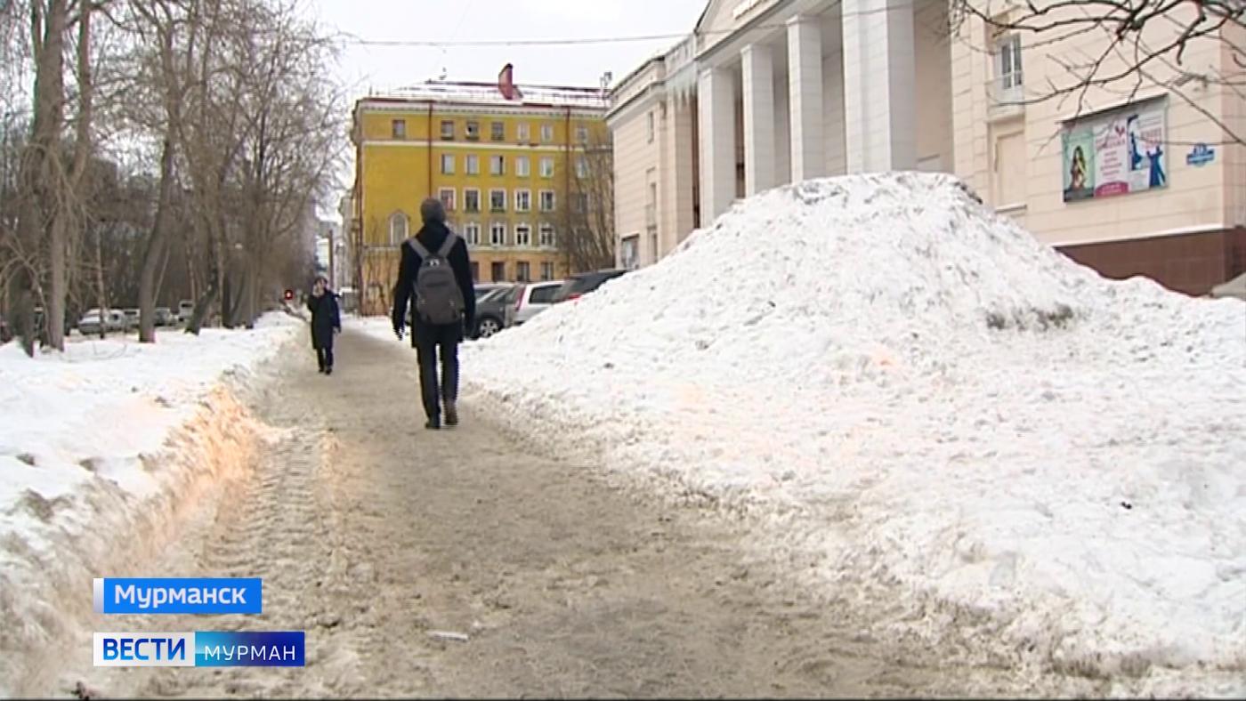 Городской репортаж: прогулка по снежным завалам Мурманска