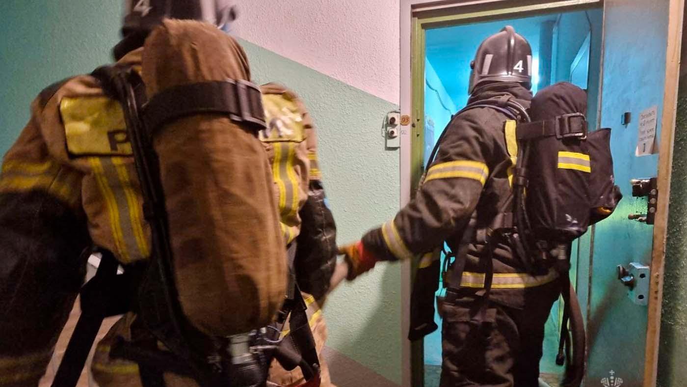 Один человек пострадал из-за пожара на Бабикова в Мурманске