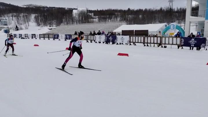 В мурманской Долине Уюта проходят лыжные гонки в рамках 63-го Праздника Севера учащихся