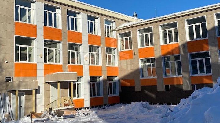 В Североморске продолжается капитальный ремонт школы №12