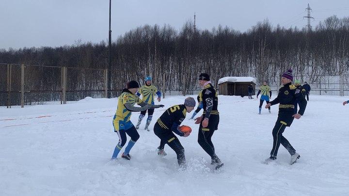 В мурманской Долине Уюта прошли соревнования по регби на снегу