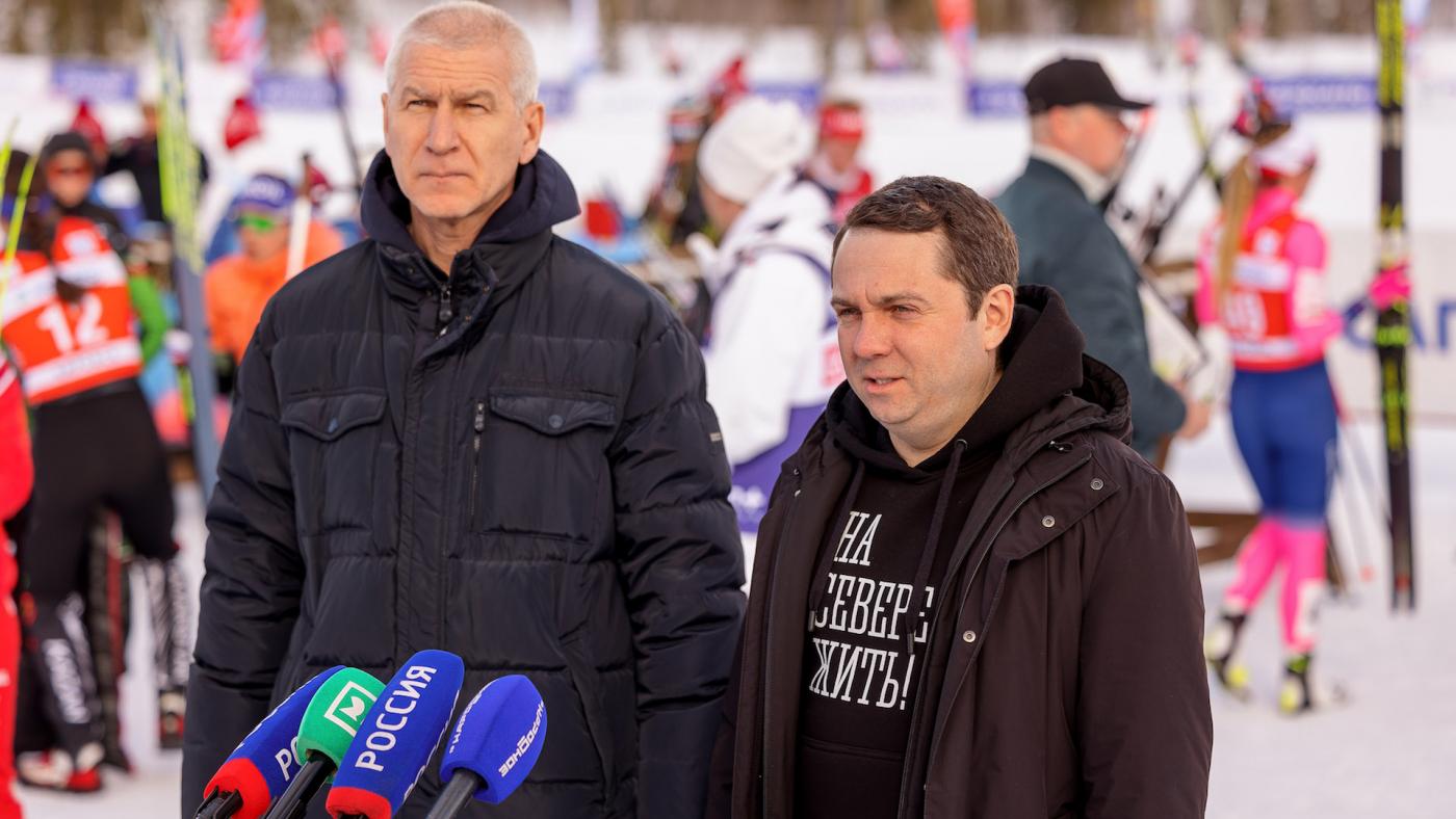Андрей Чибис и министр спорта РФ приветствовали участников финала Кубка России по лыжным гонкам