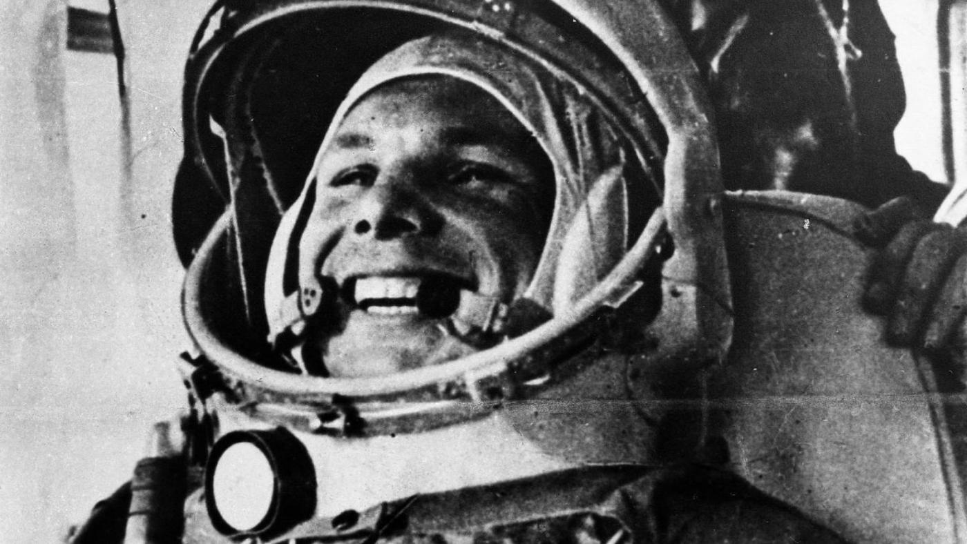 Первый в космосе: 12 апреля 1961 года Юрий Гагарин совершил орбитальный полет вокруг Земли