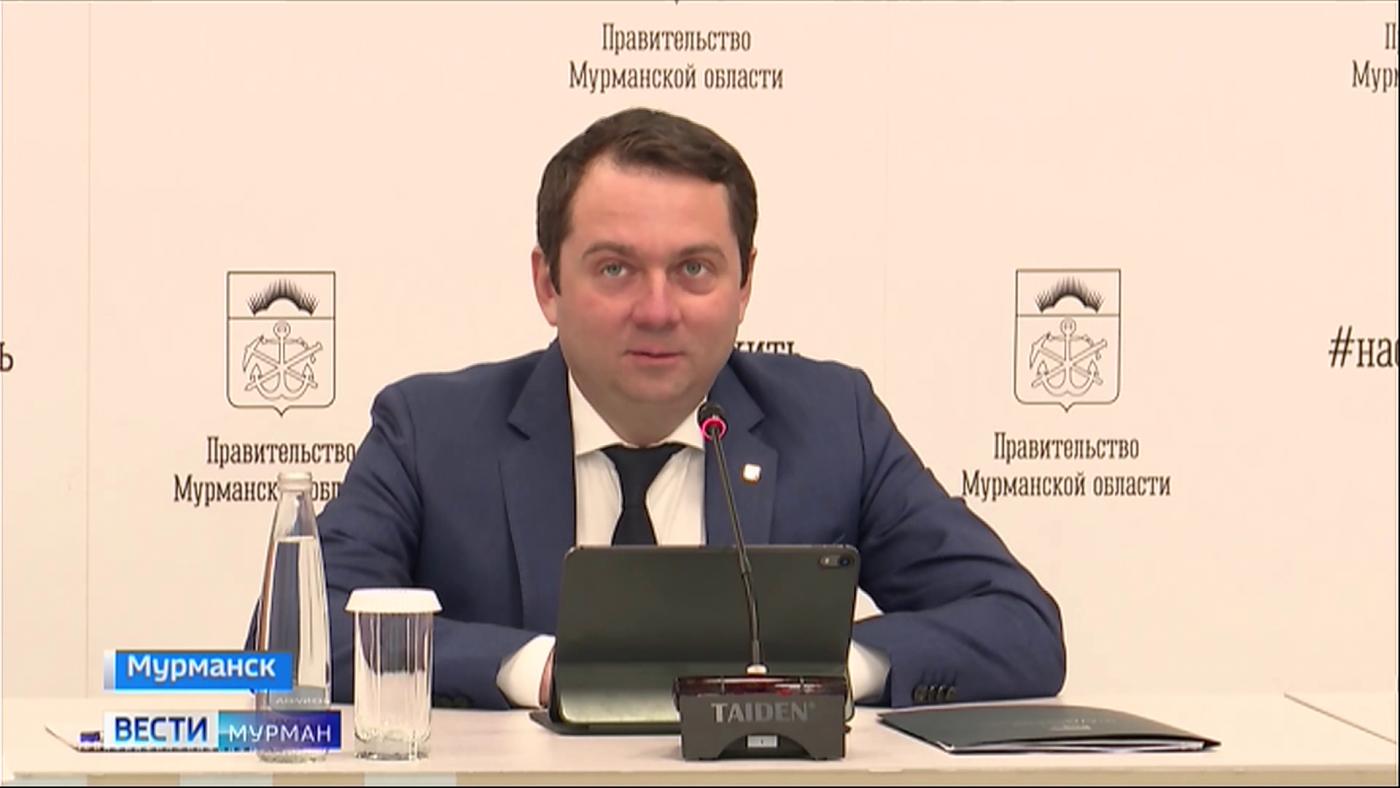В День муниципального самоуправления Андрей Чибис начал заседание правительства с поздравлений
