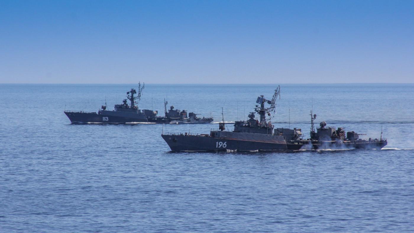 Учения в Баренцевом море: малые противолодочные корабли Северного флота приступили к поиску подводных лодок