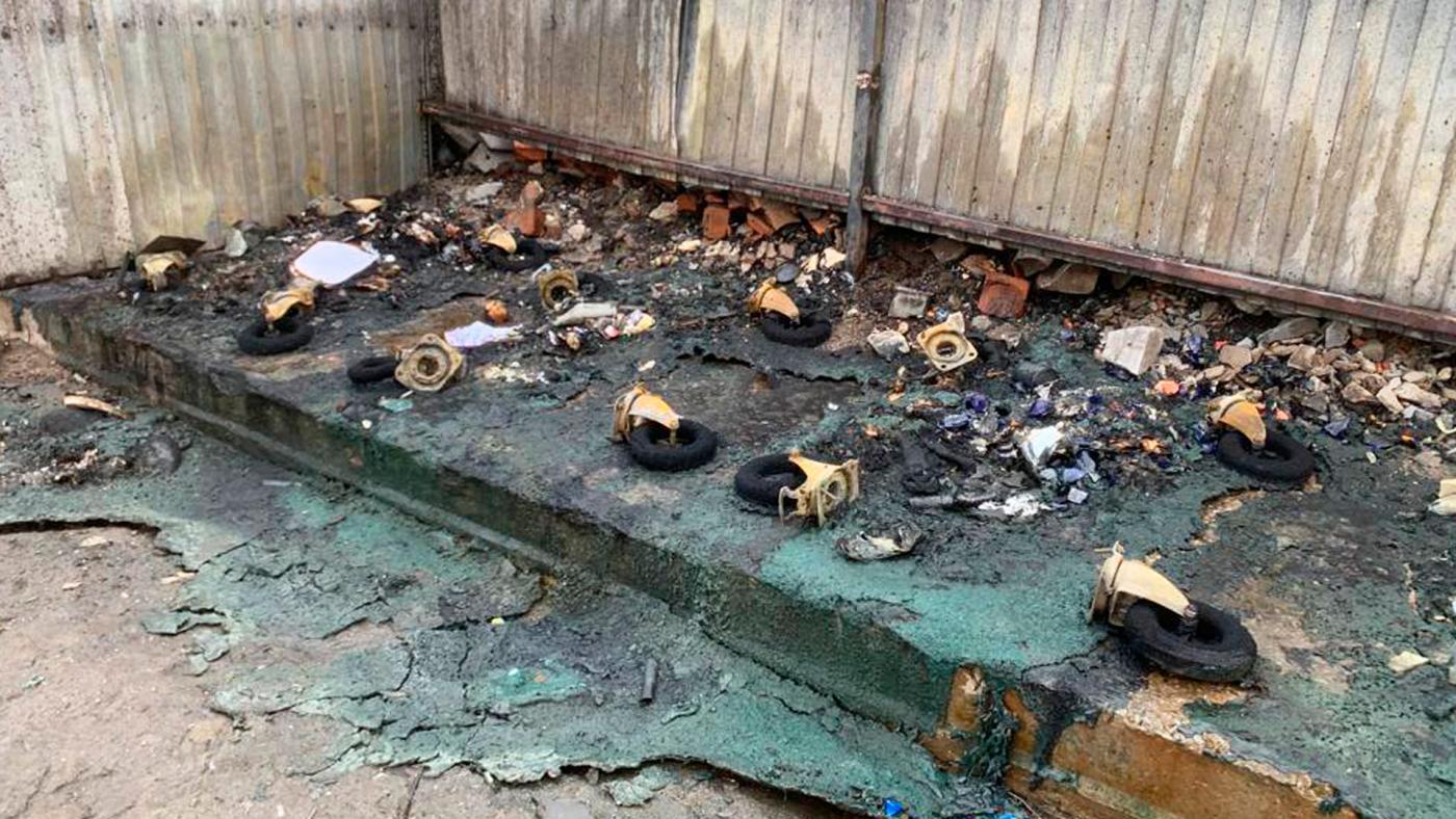 Вандализм: в Мурманской области в апреле сожгли 20 контейнеров для мусора