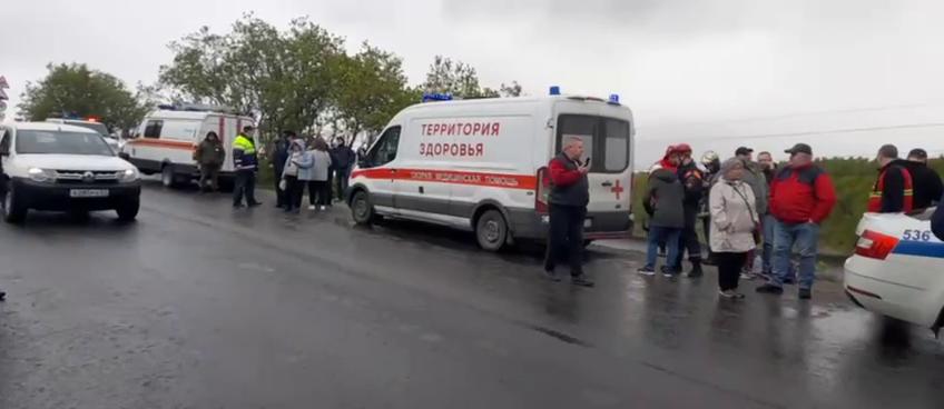 Девять пострадавших в ДТП в Кольском районе доставили в больницу