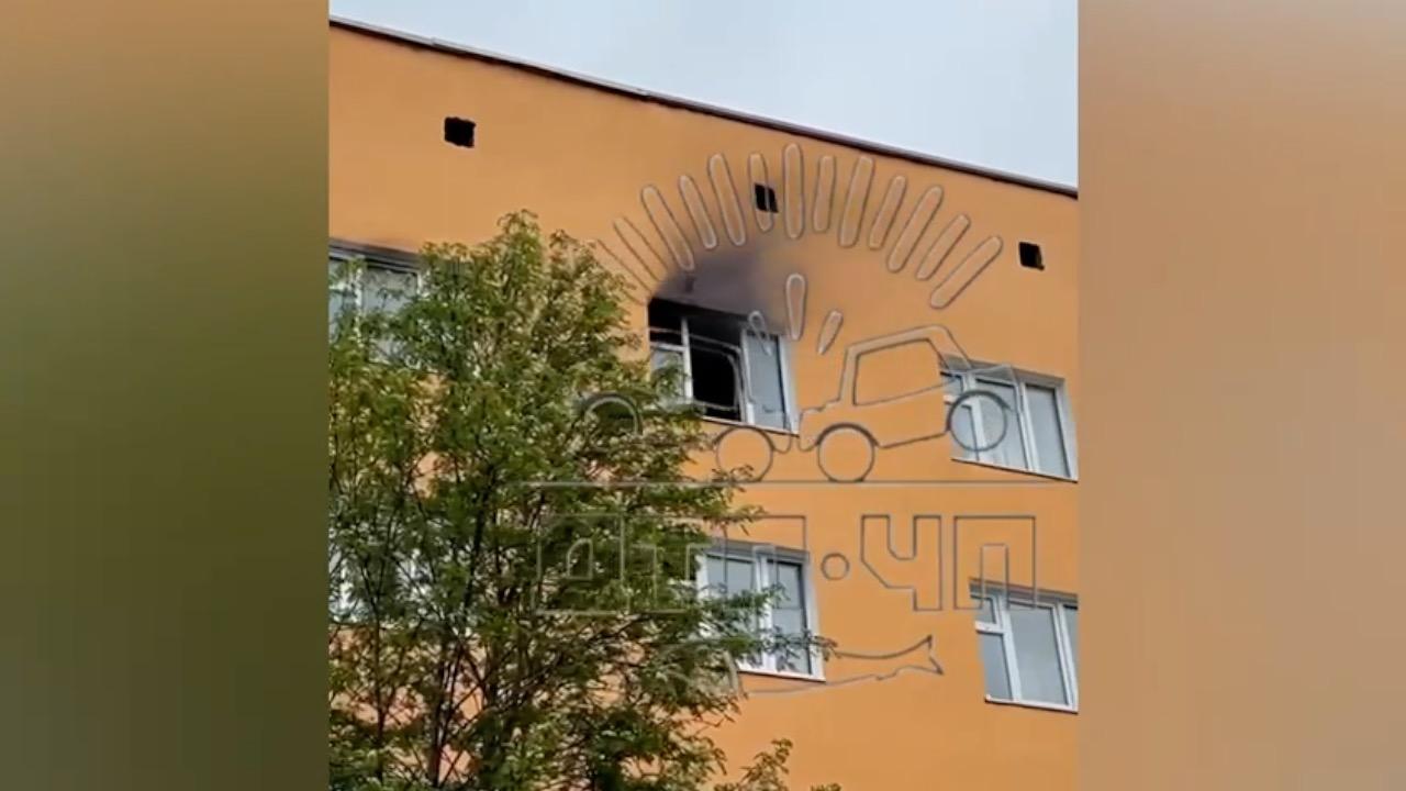 На Ушакова в Мурманске вспыхнул пожар в общежитии индустриального колледжа