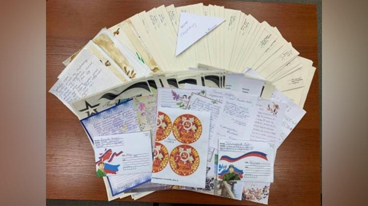 Мурманские школьники передали письма участникам СВО