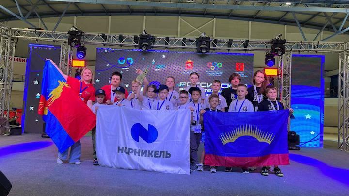 Сын губернатора Мурманской области занял 1 место на олимпиаде по робототехнике в Челябинске