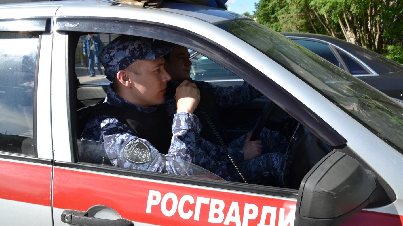 Молодого человека с револьвером задержали в Мурманске