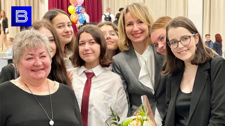 Татьяна Сахарова в Североморске поздравила школьников с Днем знаний