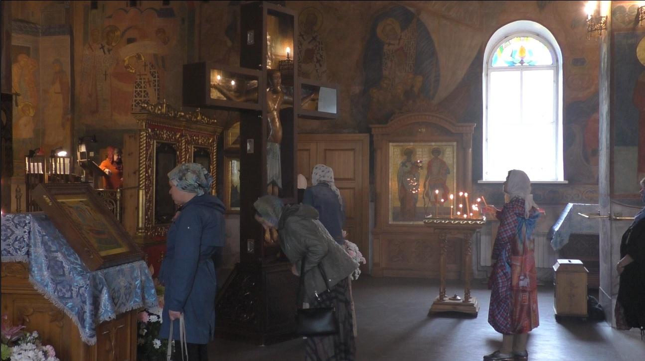 В собор Мурманска прибыл Годеновский Крест
