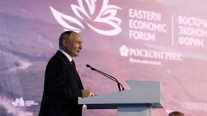 Путин: мощность мурманского порта будет расти