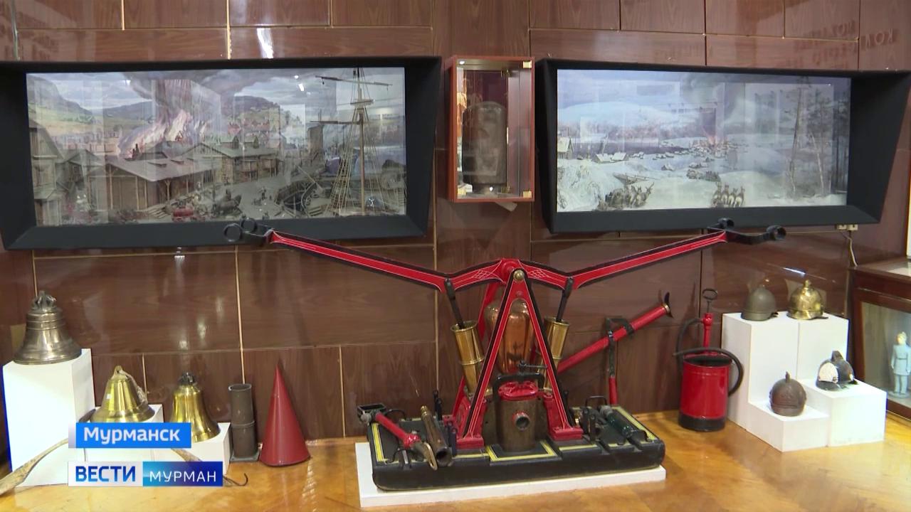 В Мурманске открылась обновленная пожарно-техническая выставка МЧС